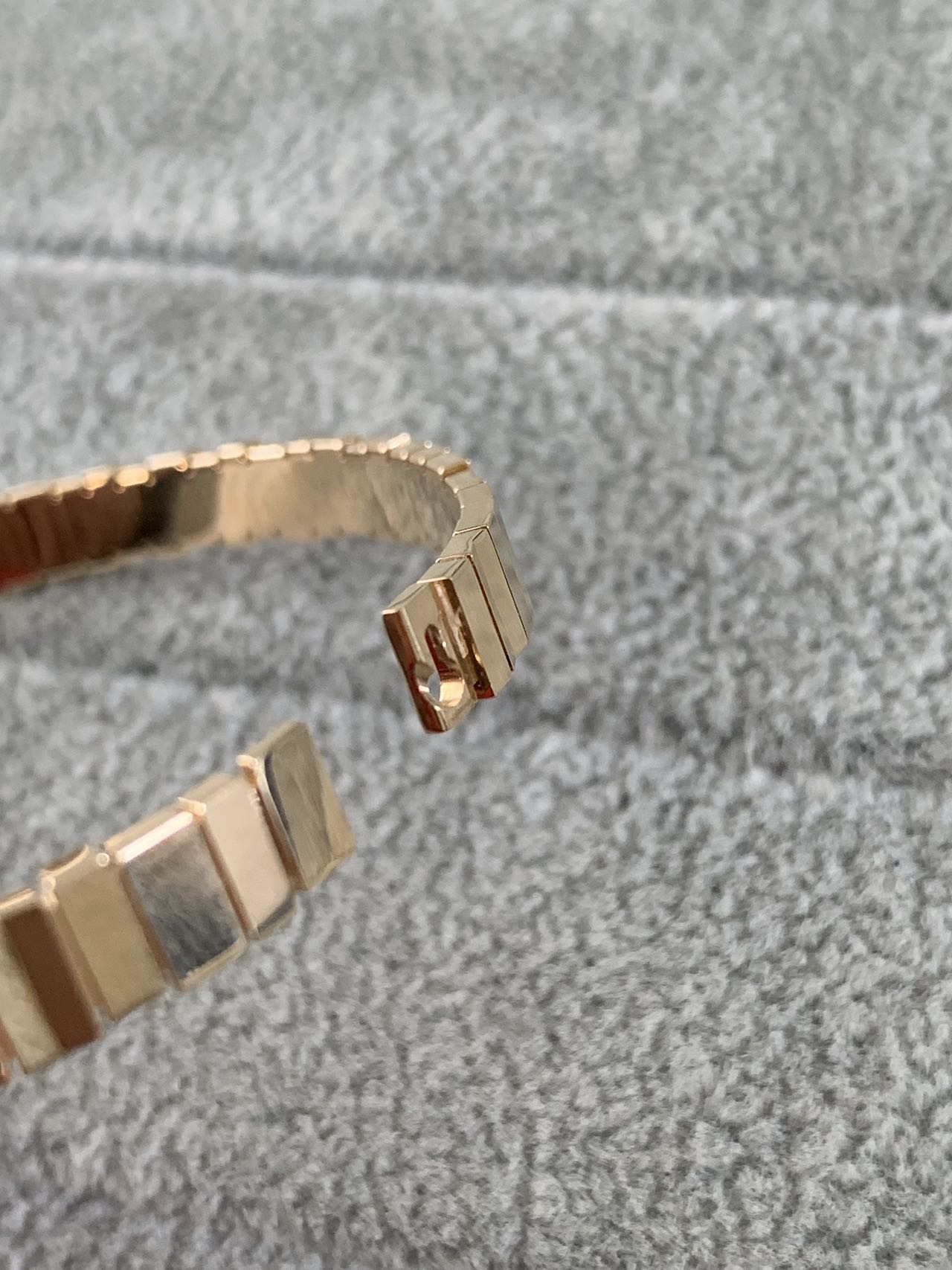 DIOR-JGEM95014光金条条拼手镯