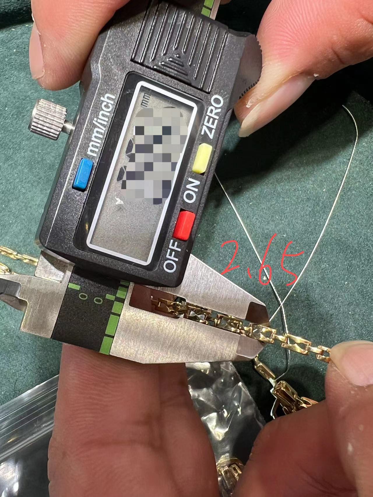 BGL-358278铆钉边钻螺旋项链宝盖塔尖系列