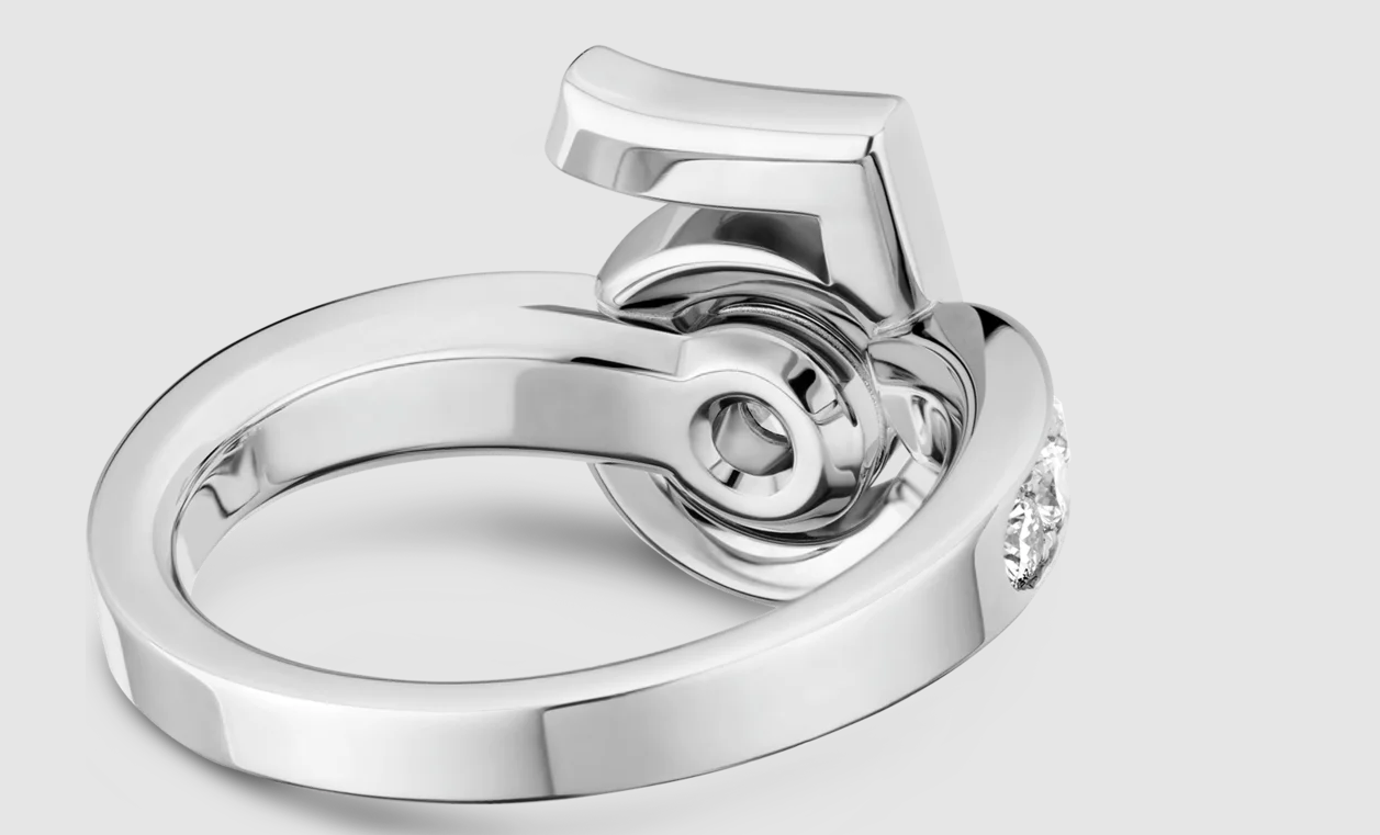 XNE-J12405 Number 5 Ring