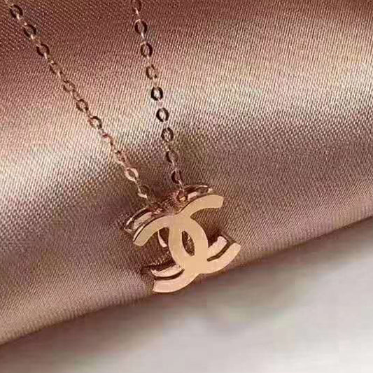 XNE-485477 15MM flat double C sandwich pendant