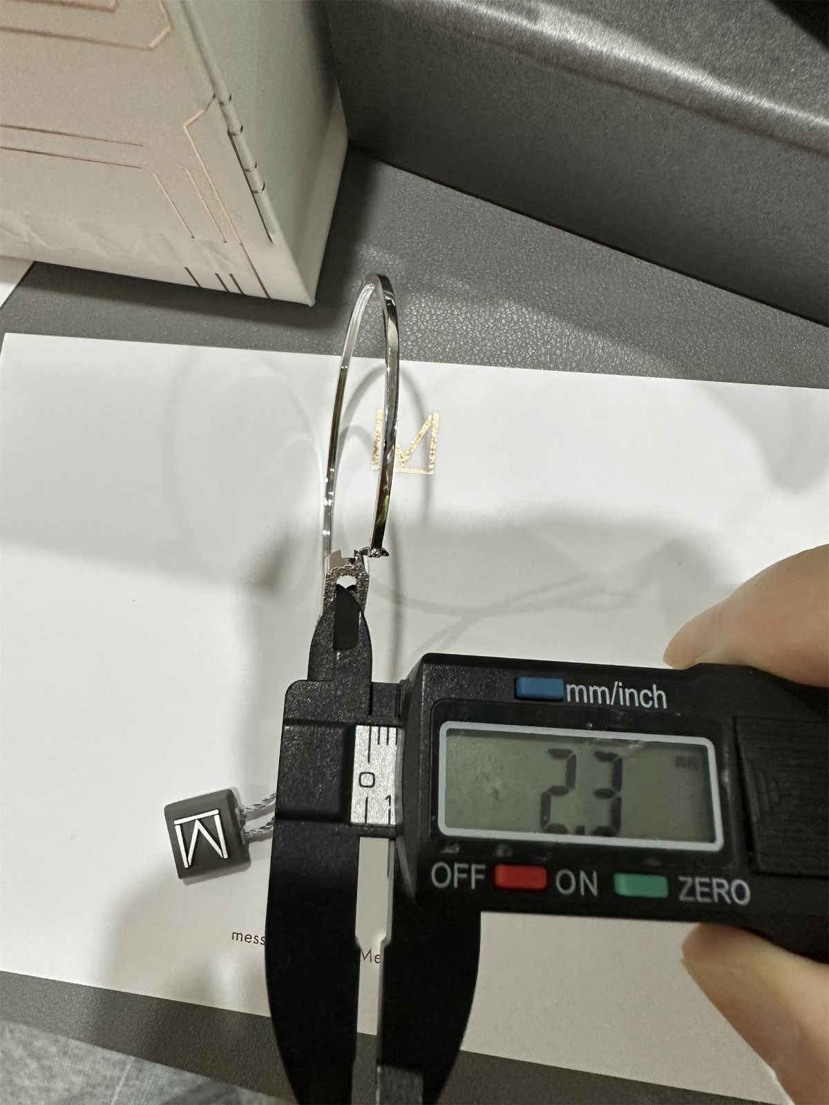 MSK-11134 小号14MM活动方管手镯