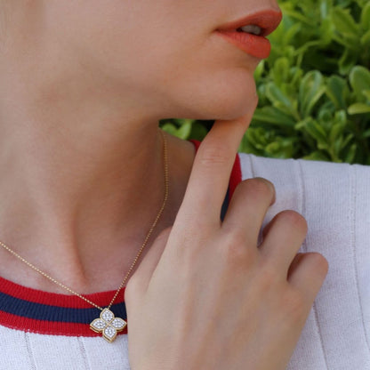 LBT-ADR777CL0652 20MM扭绳四叶草镶钻吊坠