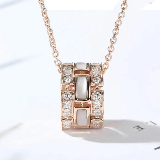 XNE-J17046 tank white mother-of-pearl diamond pendant