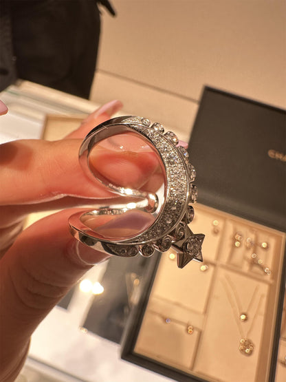 XNE-J12208 Diamond-Pentagram Moon Ring