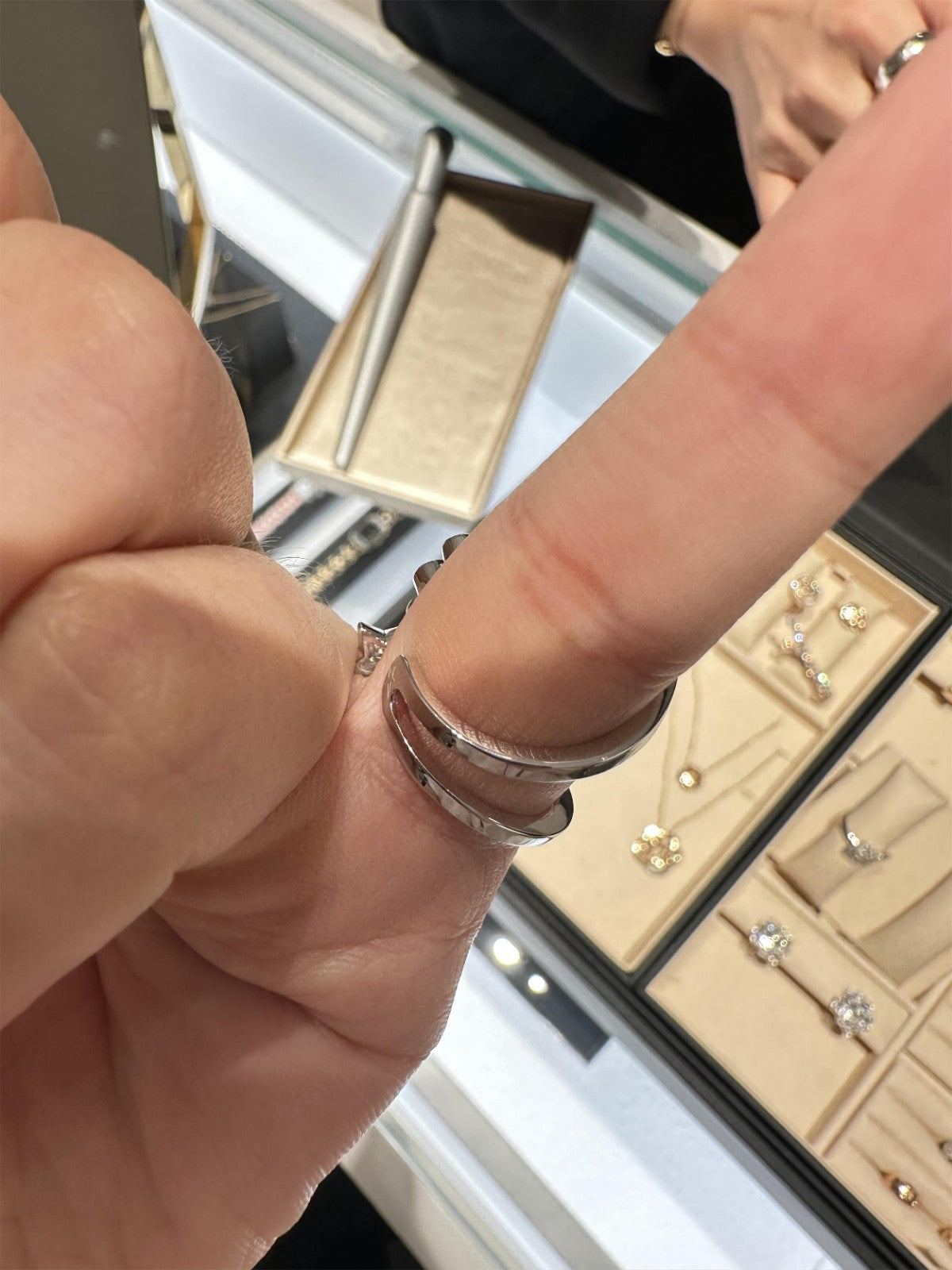 XNE-J12208 Diamond-Pentagram Moon Ring