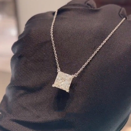 TIF-681675 Four-prong Square Diamond Tie Chain Pendant Necklace
