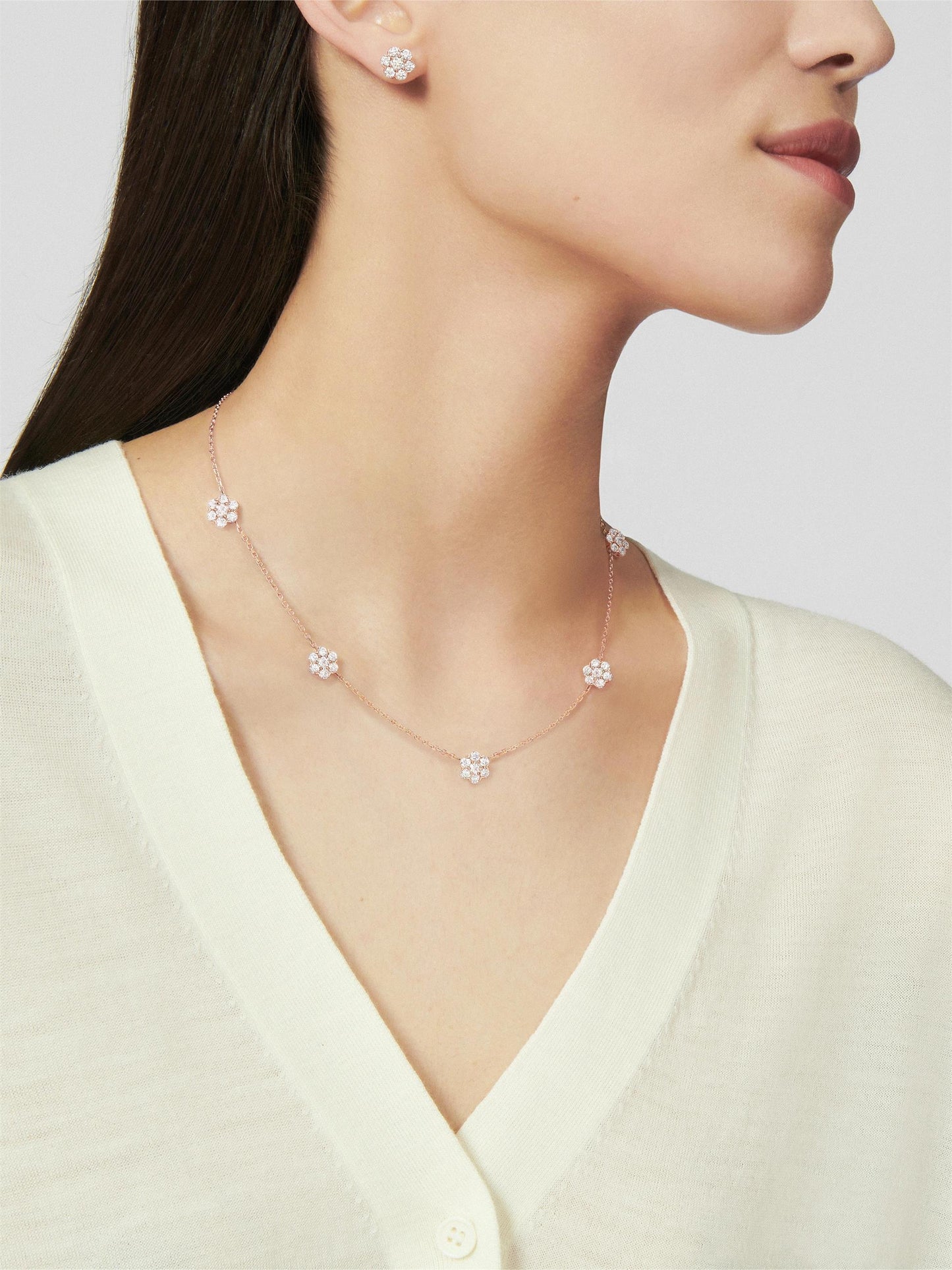 VCARPEBE00 height 8.6mm small size six girth and one five flower necklace