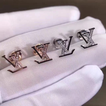 LV-M13347 9mm wide letter logo half-diamond stud earrings