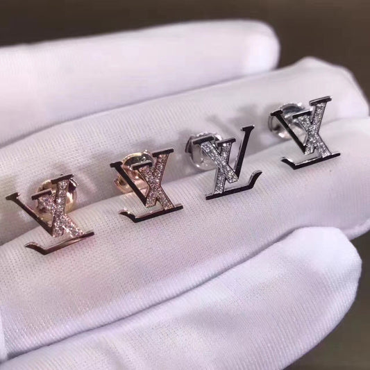 LV-M13347 9mm wide letter logo half-diamond stud earrings