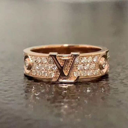 LV-Q92428 Letter LOGO Screw Full Diamond Ring 9#