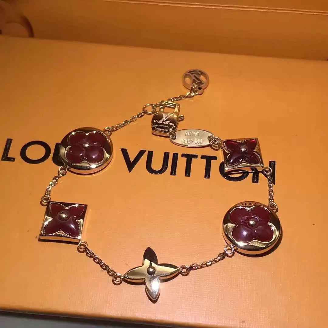 LV-Q13364 plum blossom dart combination five-flower bracelet