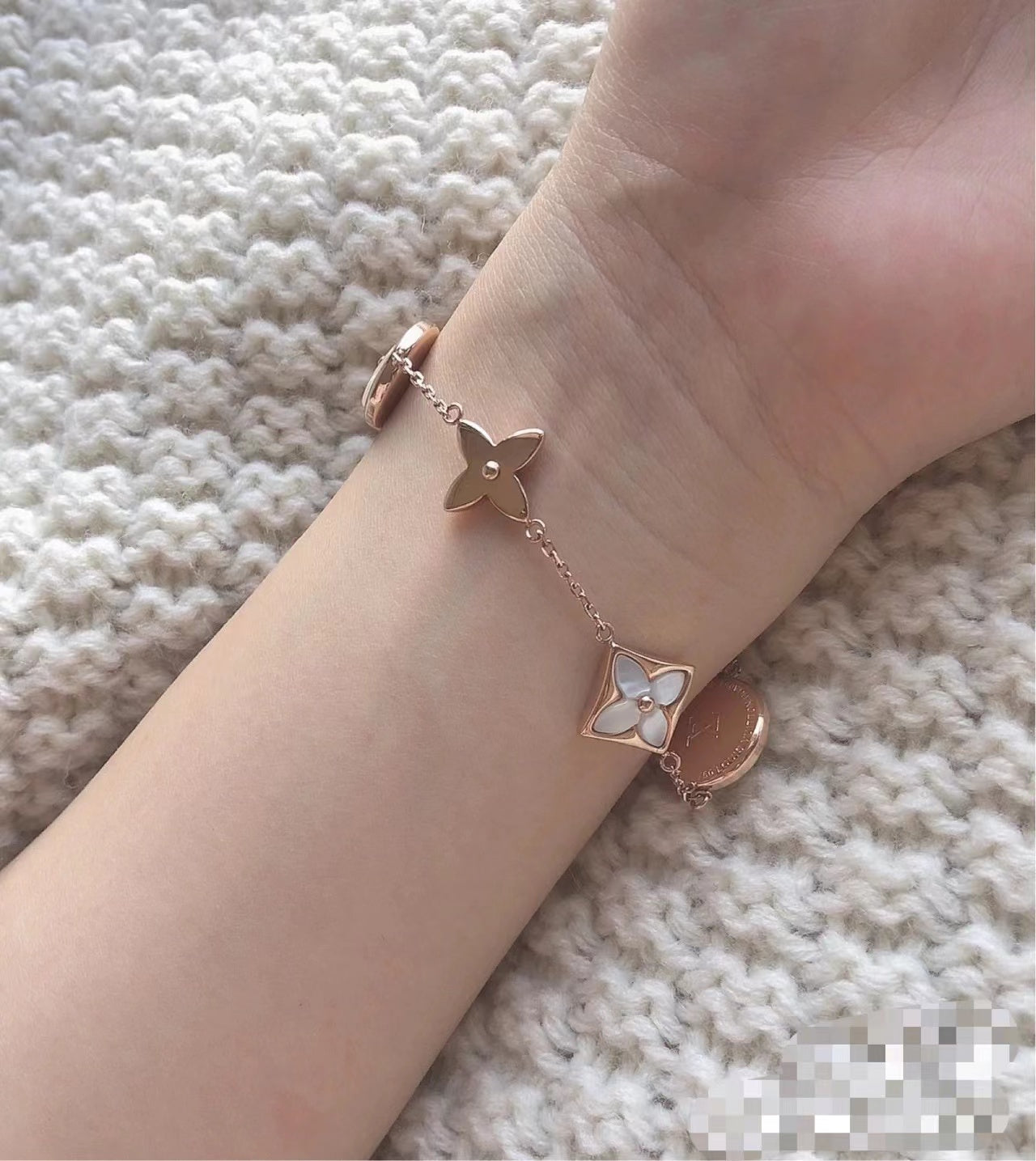 LV-Q13364 plum blossom dart combination five-flower bracelet
