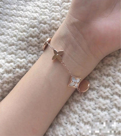 LV-Q13364 plum blossom dart combination five-flower bracelet