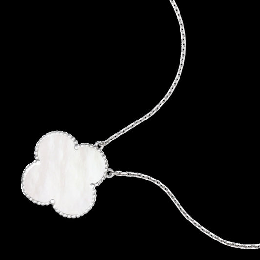 VCARN32200 About 33mm four-leaf clover chain pendant