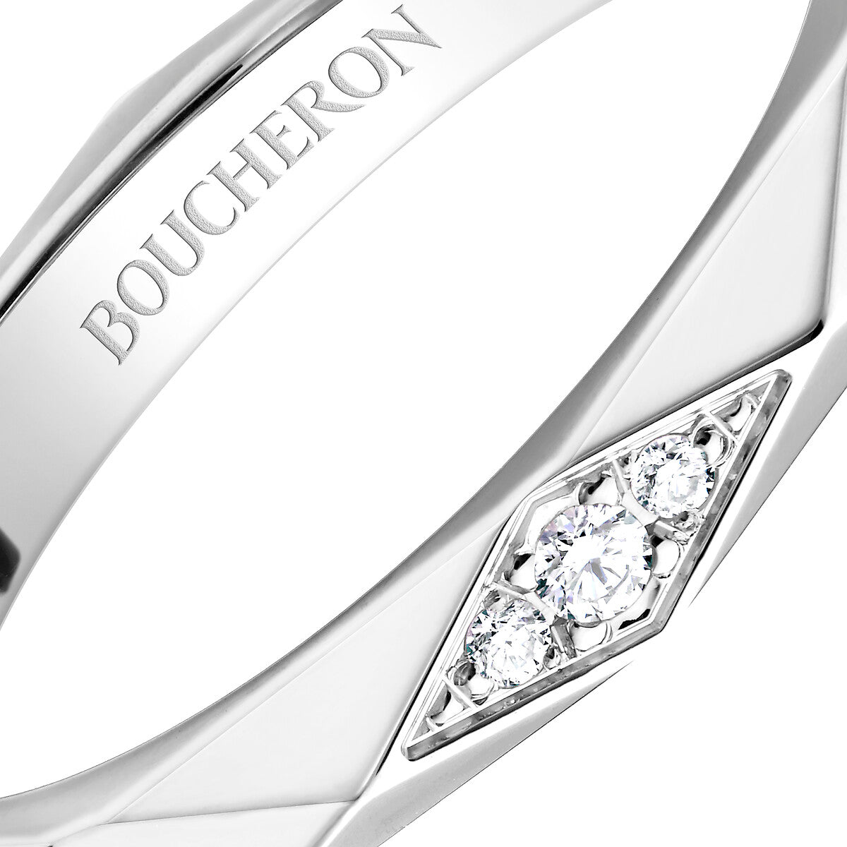 BSL-JAL00090 2.8mm wide triangular diamond bar ring