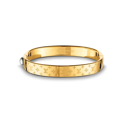 LV-M00251 10mm wide plum blossom dart letter bracelet