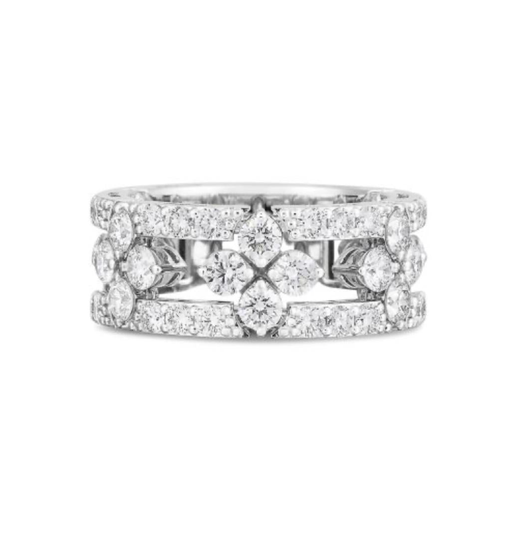 LBT-8883249AW65X梅花形钻石爱情戒指53#