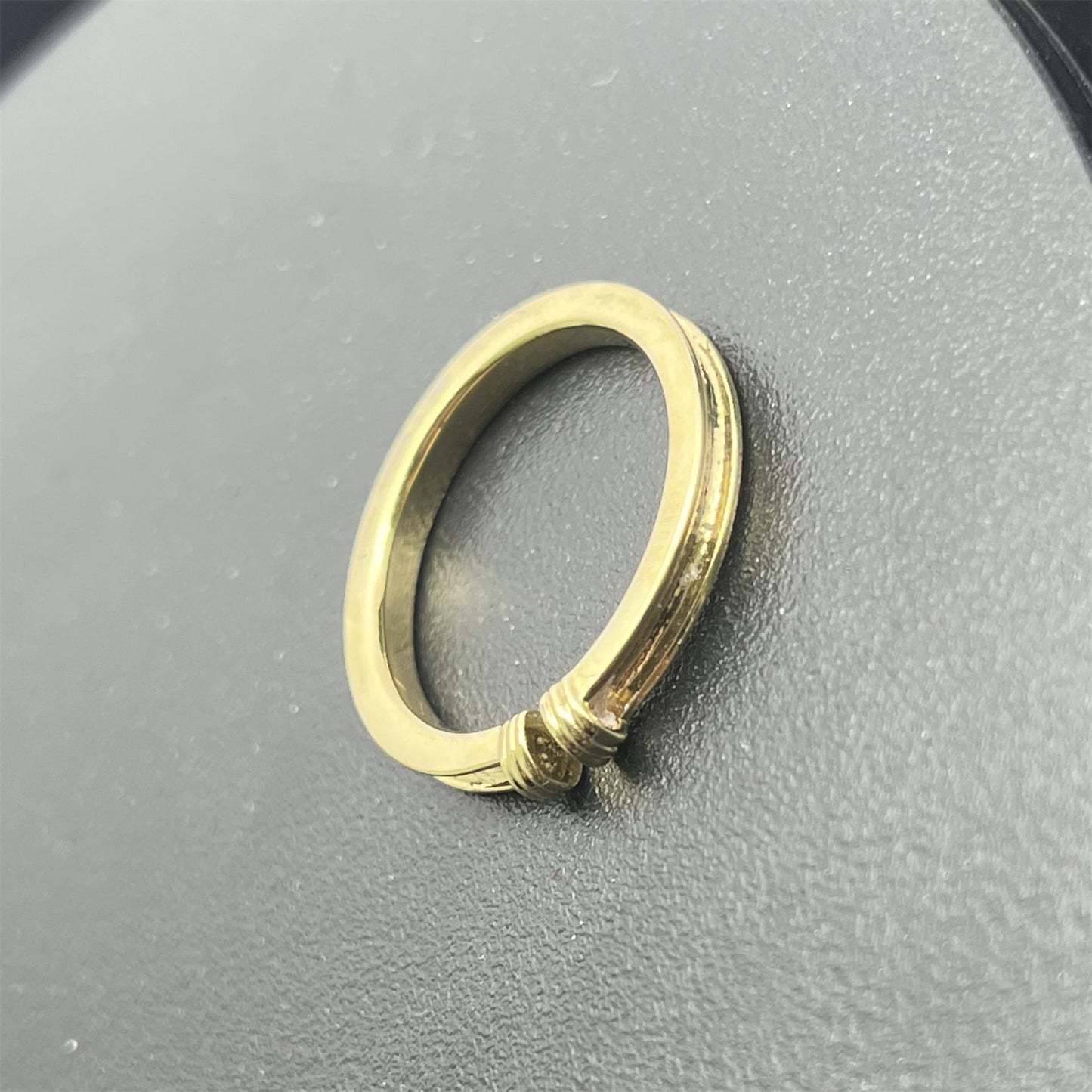 HS-620927 red string open ring