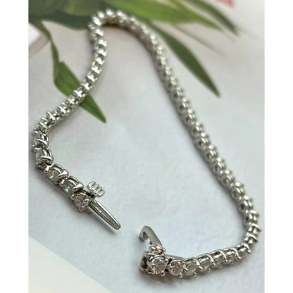 HW-BRDPSRP10TE three-claw 0.1ct diamond bracelet